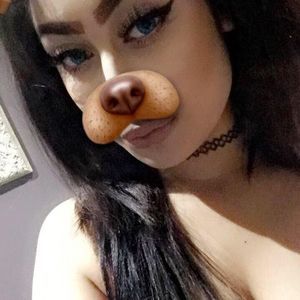 Meet your Posher, Alejandra